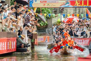 韩媒：克林斯曼下周将回美国，短暂休息后考察孙兴慜等旅欧国脚